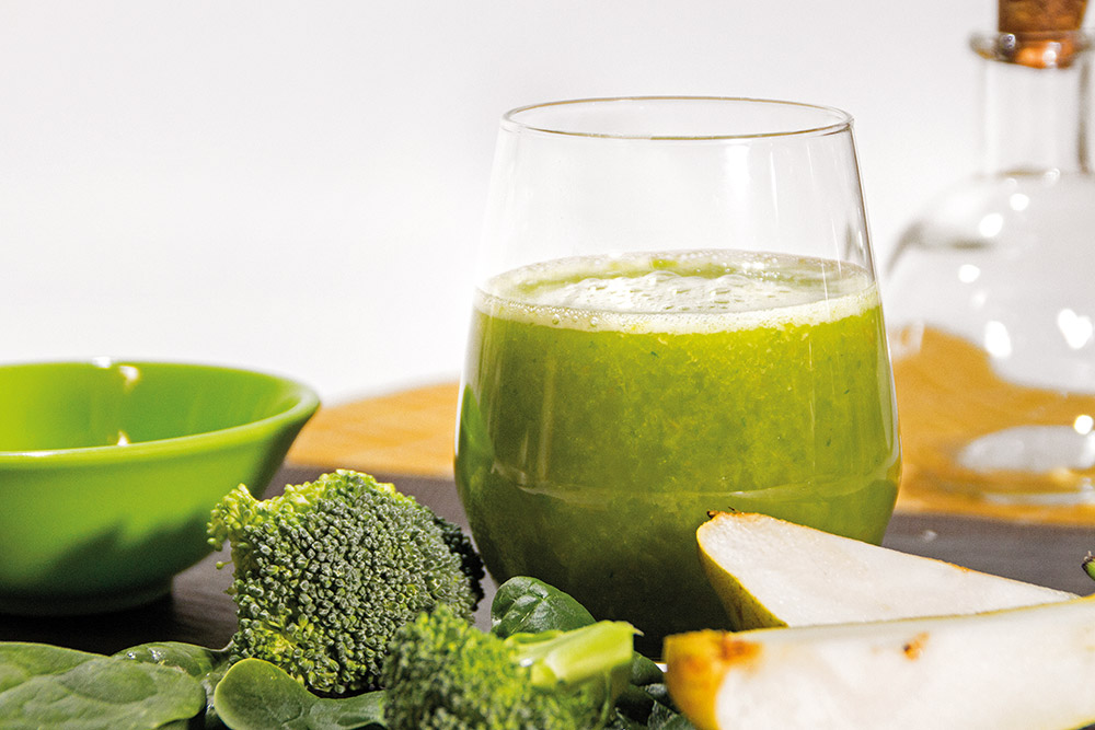 Zumo de pera, brócoli y espinacas
