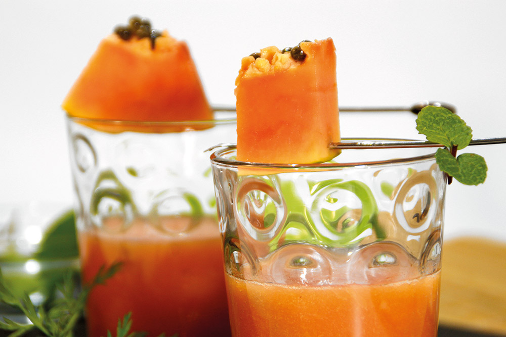 Zumo de piña, papaya y mango