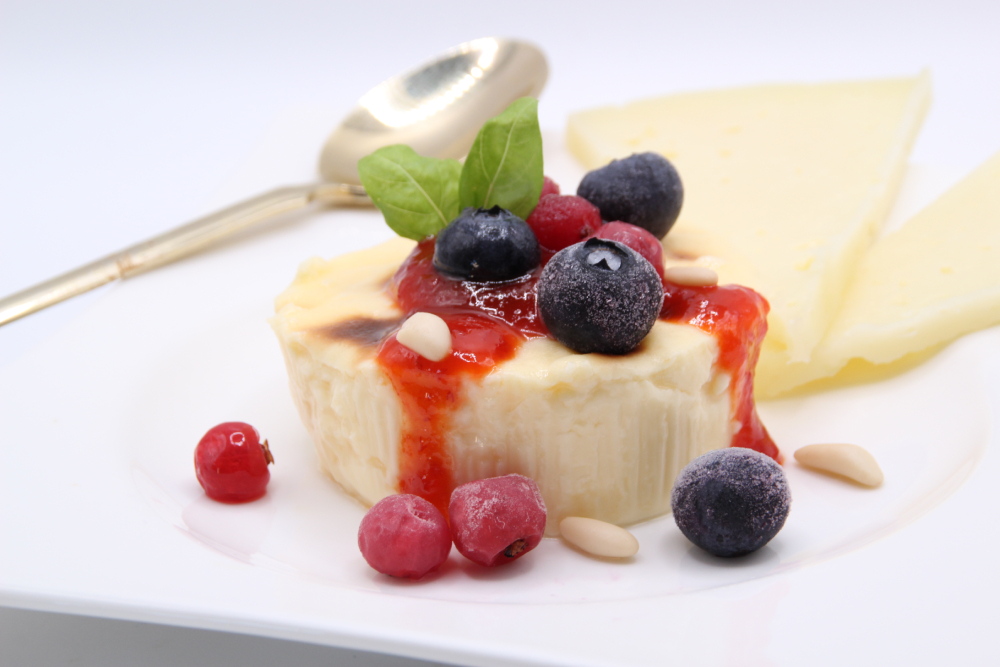 Tarta de queso con mermelada de pimientos