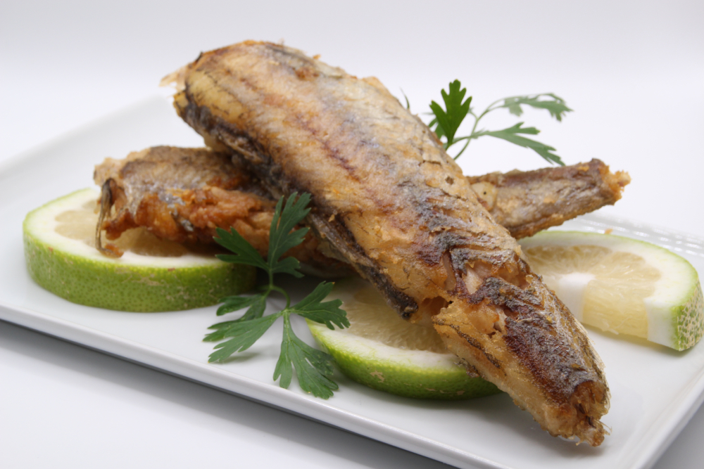 Bacaladilla frita al ajillo