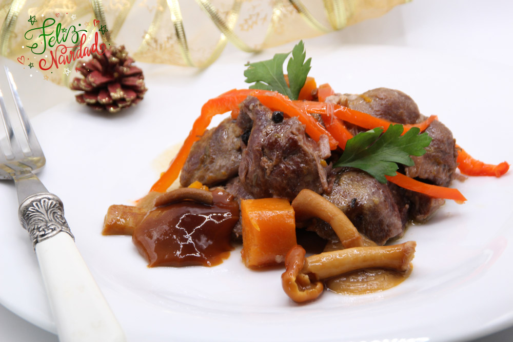 Cordero en salsa de setas