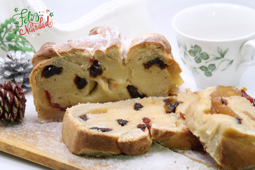 Pan navideño de fruta escarchada