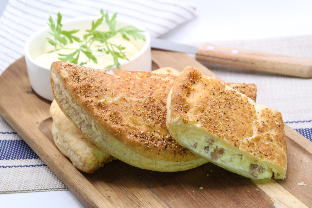 Empanadilla de queso con jamón York